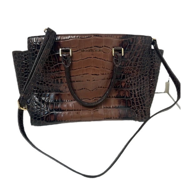 Michael Kors Large Embossed Leather Bag - Picture 3 of 13